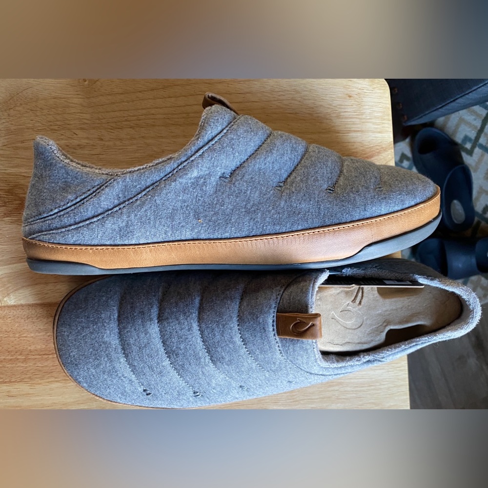 OLUKAI Mahana Men’s slippers, Size 12, BRAND NEW/NEVER WORN!